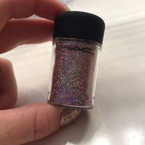 MAC pink loose pigment